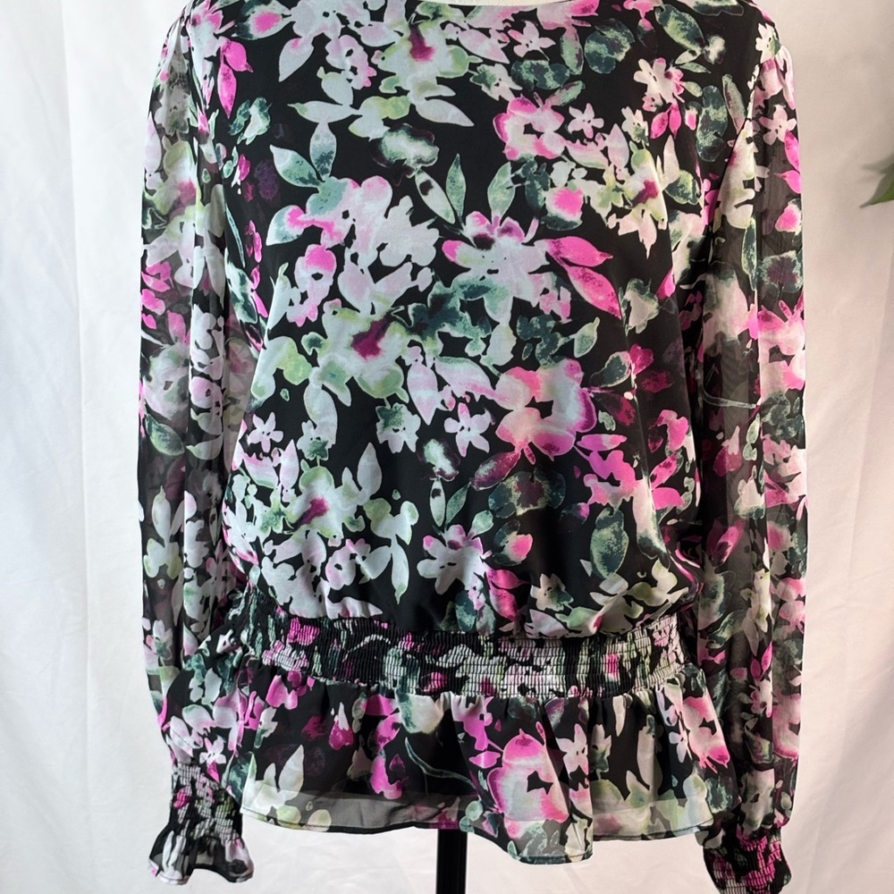 Bar III Black and Green Ruffled Blouse 🪷🖤 - Picture 2 of 12